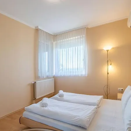 Kek Hullam By Bltn * Siófok