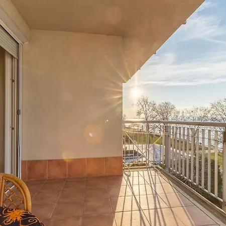 アパート Kek Hullam By Bltn