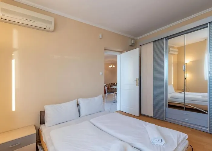 Kek Hullam By Bltn * Siófok