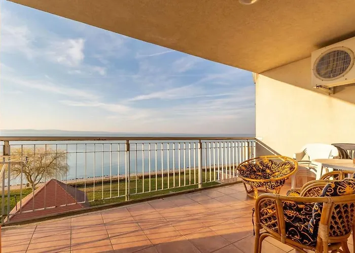 Kek Hullam By Bltn *