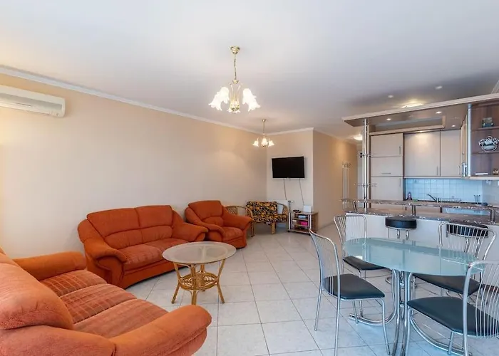 Kek Hullam By Bltn Lejlighed