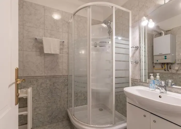 Kek Hullam By Bltn アパート